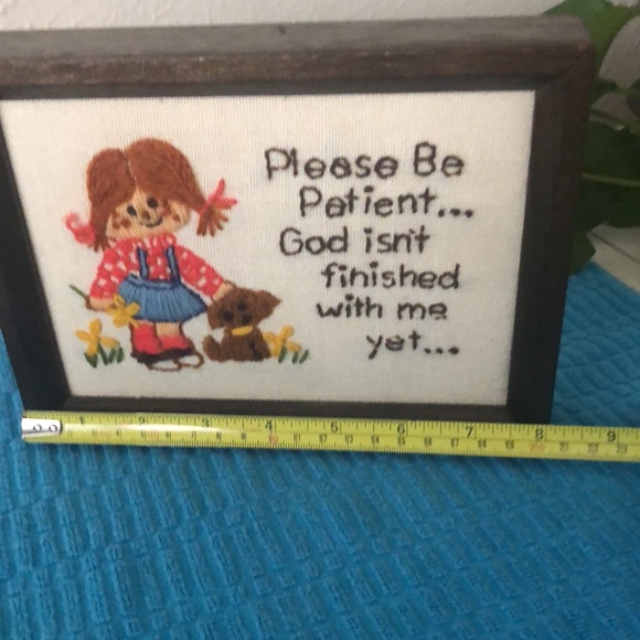Vintage 1979 Embroidered Wood Hanging Frame - Picture 3 of 5